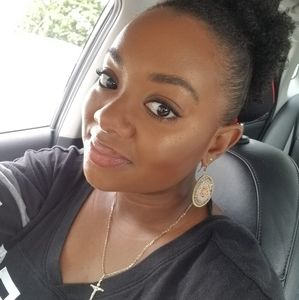 Meet your Posher, Jamila